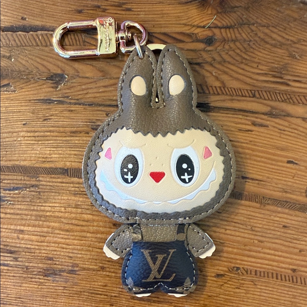 Labubu bag key charm - Picture 3 of 6